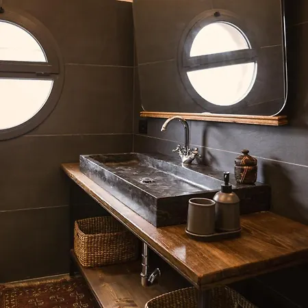 Bed and Breakfast Design 4*